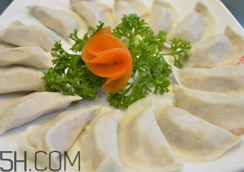 一個餃子熱量是多少 一個餃子多少卡路里 一個餃子熱量是多少 一個餃子多少卡路里