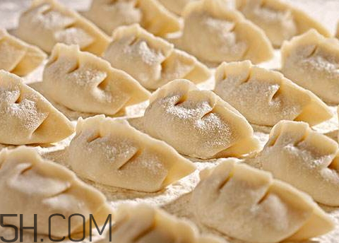 一個餃子熱量是多少 一個餃子多少卡路里 一個餃子熱量是多少 一個餃子多少卡路里