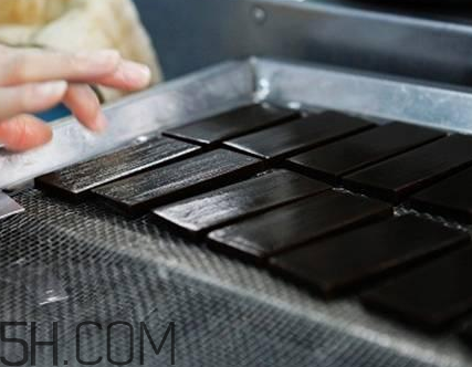 東阿阿膠能帶飛機上嗎？東阿阿膠能治失眠嗎？