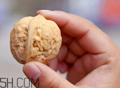 一個(gè)核桃含多少dha 一個(gè)核桃含多少鈣 一個(gè)核桃含多少dha 一個(gè)核桃含多少鈣