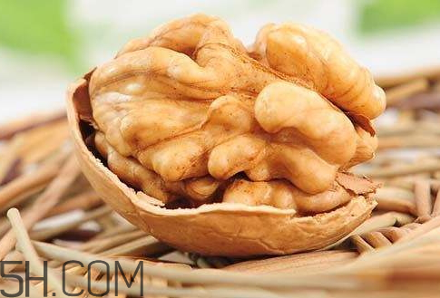 一個(gè)核桃含多少dha 一個(gè)核桃含多少鈣 一個(gè)核桃含多少dha 一個(gè)核桃含多少鈣