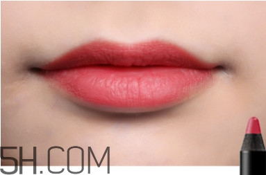 用唇彩筆畫眼影圖解教程 用唇彩筆畫眼影圖解教程