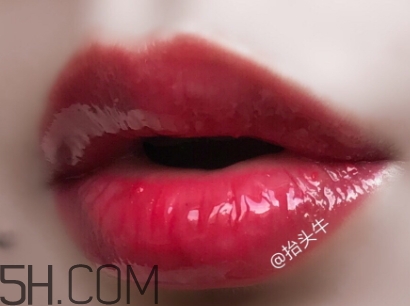 歐萊雅唇釉301和303哪個好看？歐萊雅唇釉301和303對比