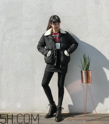 棉服搭配短裙好看嗎？棉襖搭配短裙圖片