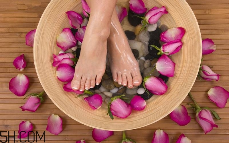 經(jīng)期可以足療嗎？經(jīng)期足療有什么壞處？