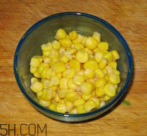 畸形果蔬營養(yǎng)價(jià)值更高？畸形果蔬是什么原因引起的？