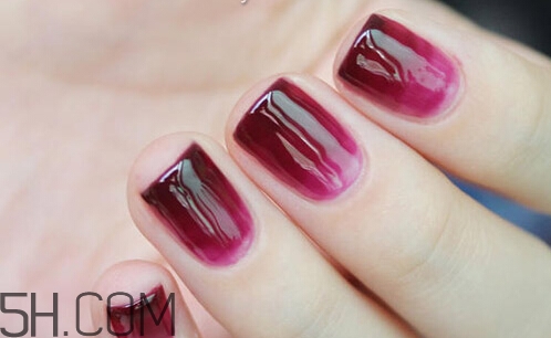 大理石紋美甲怎么做教程 漸變美甲怎么做教程 大理石紋美甲怎么做教程 漸變美甲怎么做教程