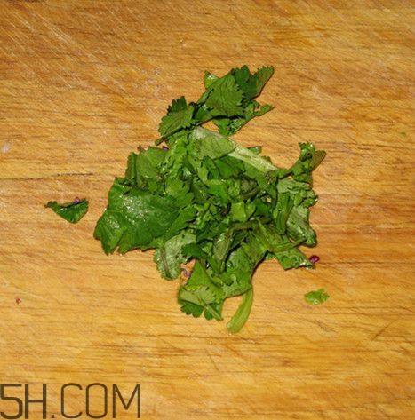 畸形果蔬營養(yǎng)價(jià)值更高？畸形果蔬是什么原因引起的？