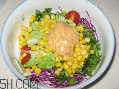 畸形果蔬營養(yǎng)價(jià)值更高？畸形果蔬是什么原因引起的？