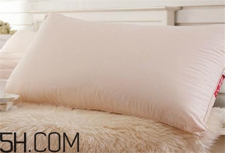 睡覺(jué)時(shí)手麻是怎么回事？手麻是哪些病的隱患？