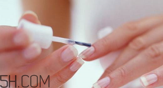 光療甲和水晶甲哪個好？什么是水晶甲？