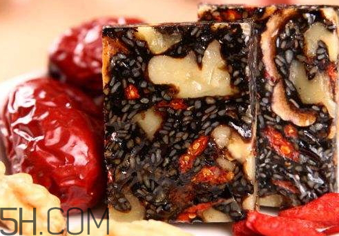 一斤阿膠可以熬多少斤阿膠糕 一斤阿膠能熬多少斤阿膠糕 一斤阿膠可以熬多少斤阿膠糕 一斤阿膠能熬多少斤阿膠糕