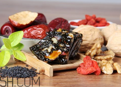 一斤阿膠用多少黃酒 一斤阿膠放多少輔料 一斤阿膠用多少黃酒 一斤阿膠放多少輔料