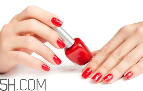 指甲油很難干怎么辦？涂指甲油的技巧
