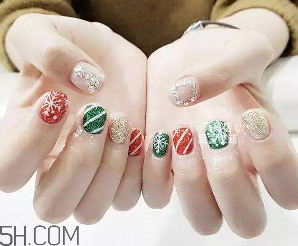 指甲油怎么涂好看？圓形指甲怎么修？