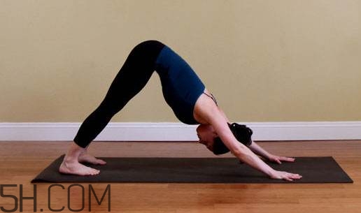 腰椎間盤(pán)突出能練瑜伽嗎？練瑜伽對(duì)腰椎間盤(pán)突出患者的好處？