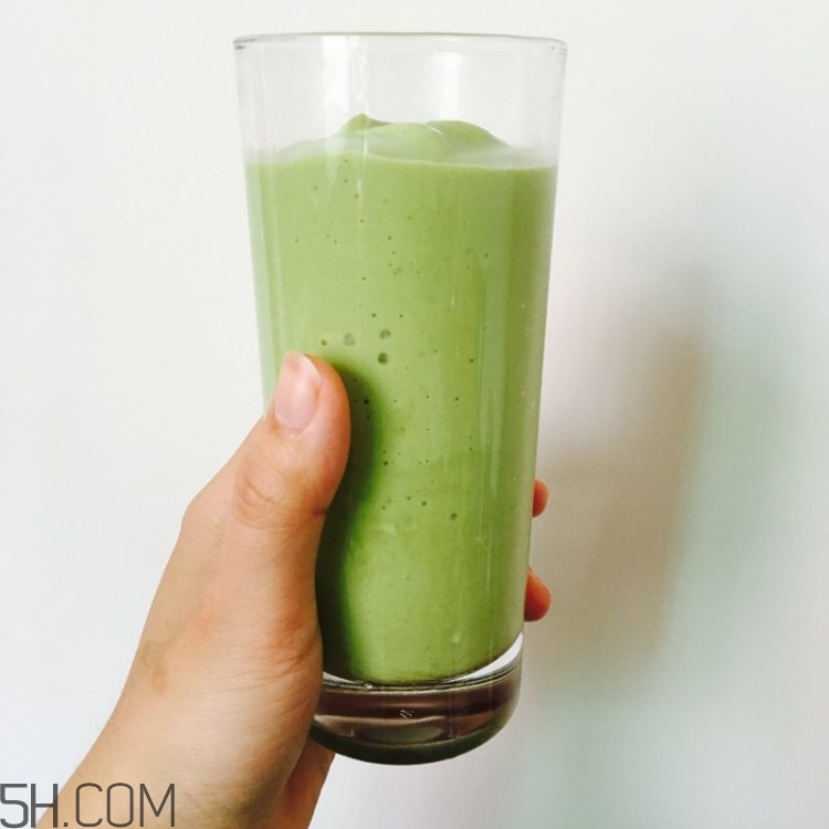 自制的牛油果奶昔能放多久？自制的牛油果香蕉奶昔的功效有哪些？