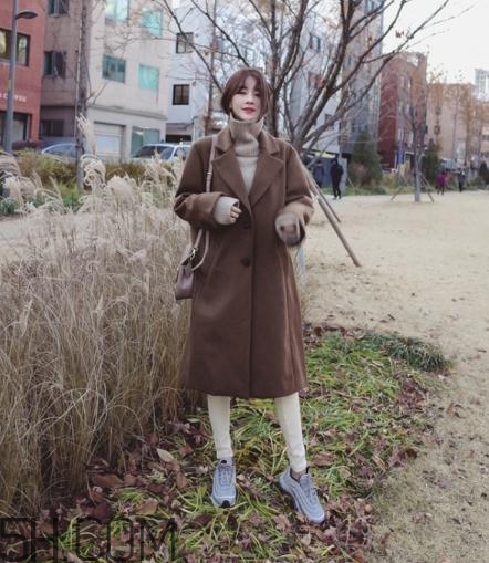 冬天穿白色褲子好看嗎？冬天白色褲子搭配圖片