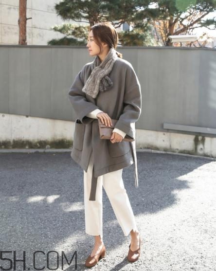 冬天穿白色褲子好看嗎？冬天白色褲子搭配圖片