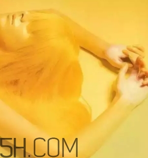 2018流行什么顏色衣服？2018流行衣服顏色搭配