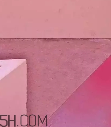 2018流行什么顏色衣服？2018流行衣服顏色搭配