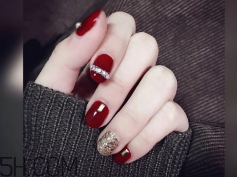 修圓形指甲要注意什么？美甲后怎么保養(yǎng)？