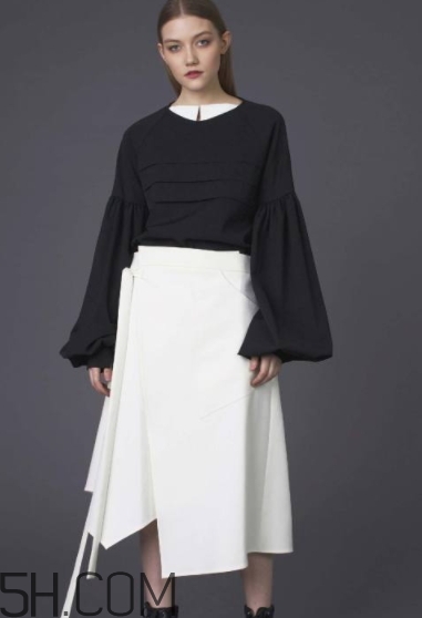 2018流行什么衣服？2018流行衣服搭配