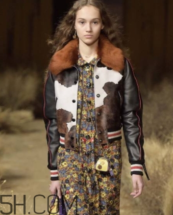 2018流行什么衣服？2018流行衣服搭配