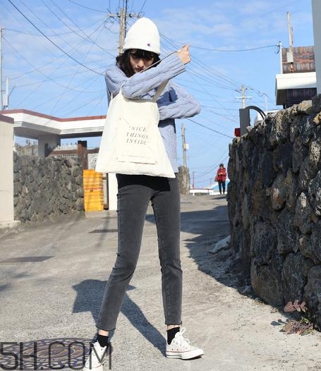 牛仔褲染上墨水怎么洗？牛仔褲沾上油漆怎么洗？