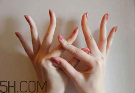 指甲剪成什么形狀最好？指甲怎么護理？