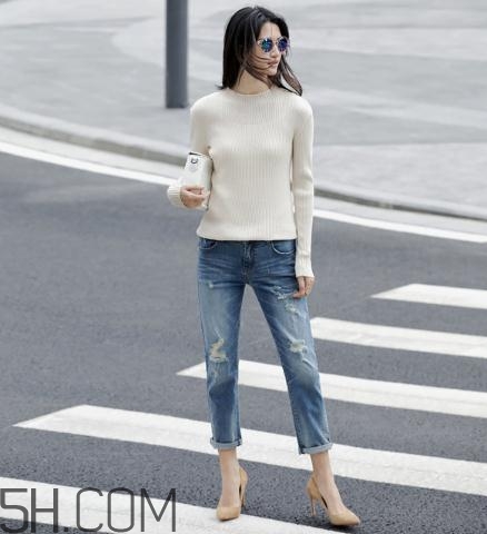 羊絨衫會扎人嗎？羊絨衫穿著扎人怎么辦？