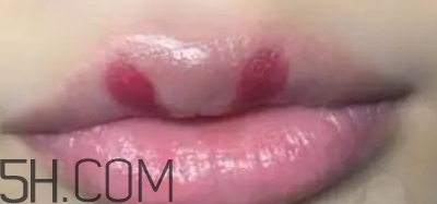 2018年流行什么唇妝？2018年流行唇妝怎么化