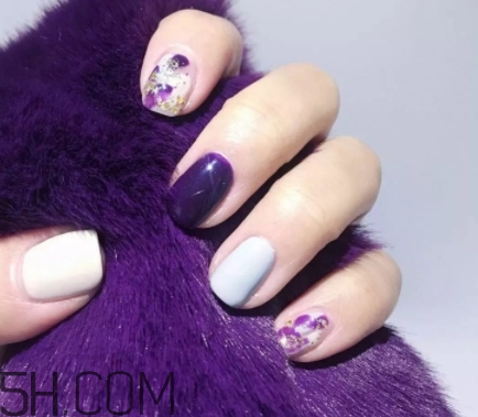 紫外光色是什么顏色？2018流行色紫外光色試色