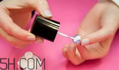 過期的指甲油還能用嗎？卸指甲油的小妙招