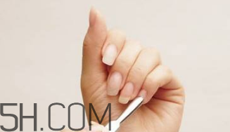 什么是指甲軟化劑？海綿式洗甲水好用嗎？                                                                         