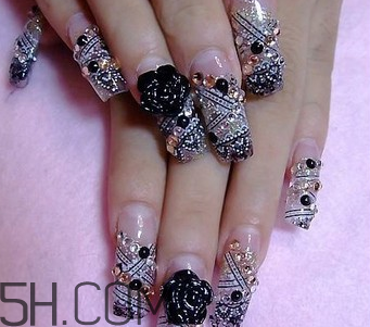 怎么判斷指甲油是否快干？水晶甲要怎么卸？