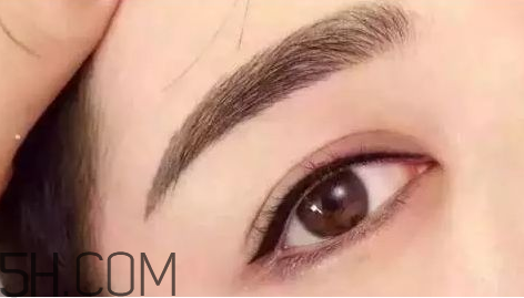 紋什么眉毛最自然好看？紋眉的常見方法