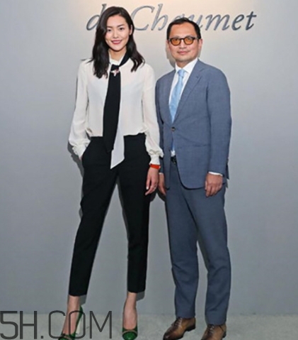 2018流行什么衣服？2018流行衣服搭配