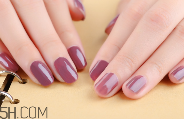 如何防止指甲油變干？指甲油還有哪些妙用？