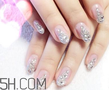 怎么判斷指甲油是否快干？水晶甲要怎么卸？