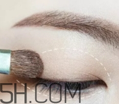 2018年流行什么眼影顏色？2018年眼影流行色