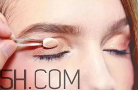 2018年流行什么眼影顏色？2018年眼影流行色