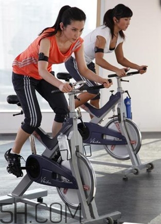 騎動感單車對膝蓋傷害大嗎？騎動感單車怎么保護(hù)膝蓋？