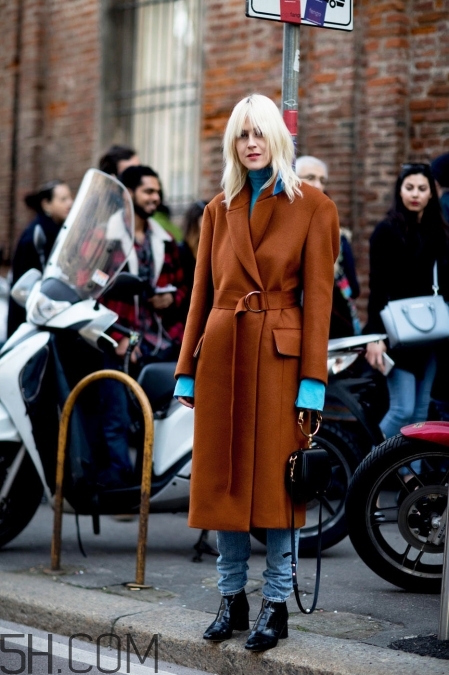 焦糖色大衣適合啥年齡 焦糖色大衣適合什么膚色 焦糖色大衣適合啥年齡 焦糖色大衣適合什么膚色