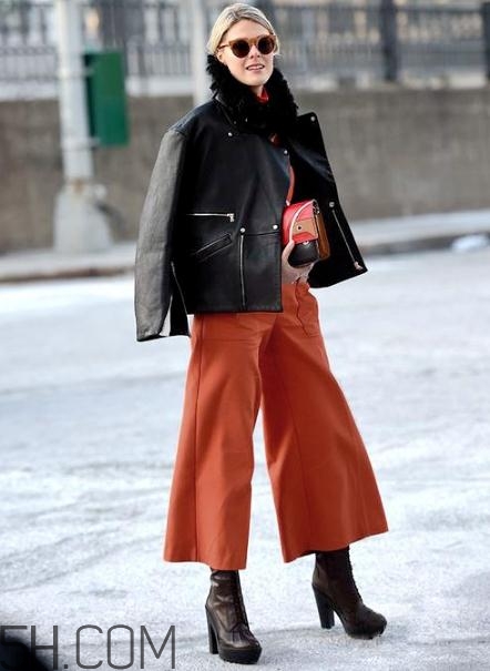 焦糖色闊腿褲配什么鞋子？焦糖色闊腿褲搭配鞋子圖片