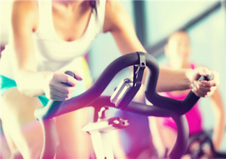 騎動(dòng)感單車對(duì)膝蓋傷害大嗎？騎動(dòng)感單車怎么保護(hù)膝蓋？