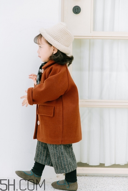 焦糖色大衣適合啥年齡 焦糖色大衣適合什么膚色 焦糖色大衣適合啥年齡 焦糖色大衣適合什么膚色