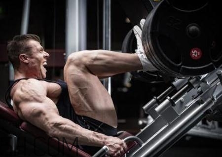 腿舉可以代替深蹲嗎？腿舉和深蹲哪個好？