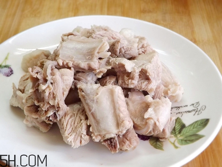 吃白蘿卜有哪些益處？白蘿卜的養(yǎng)生功效有哪些？