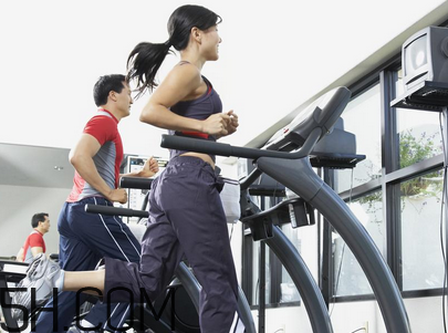 天天用跑步機(jī)跑步好嗎？在跑步機(jī)上跑步一個(gè)星期跑多少次合適呢？